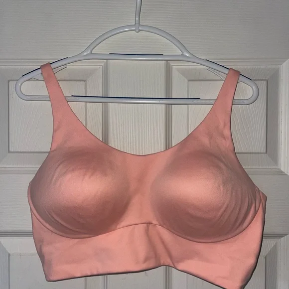 Victoria’s Secret lightweight sports bra 38 D EUC - Picture 1 of 7